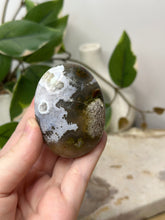 Load image into Gallery viewer, Scenic Moss Agate Palmstone #40
