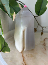Load image into Gallery viewer, Druzy Agate Tower #44
