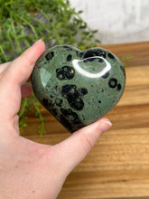 Load image into Gallery viewer, Kambaba Jasper Hearts #24
