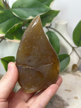 Load image into Gallery viewer, Druzy Agate Flame #58
