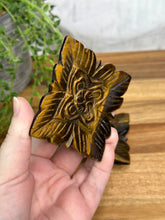 Load image into Gallery viewer, Tigers Eye Lotus
