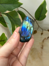 Load image into Gallery viewer, Labradorite Freeform #14
