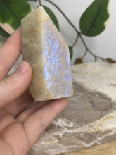 Load image into Gallery viewer, White Moonstone Freeform #32

