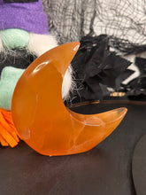 Load image into Gallery viewer, Honey Calcite Standing Moon #58
