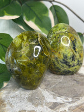 Load image into Gallery viewer, Green Opal Freeforms #32
